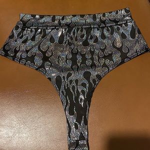 White & Black Flame Bottoms